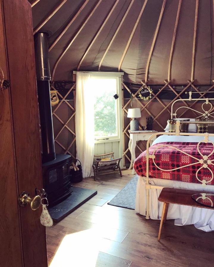 Hotel Sunbank Yurt à Llangollen Extérieur photo